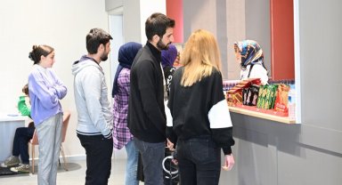 Malatya'dan kütüphane öğrencilerine ikram