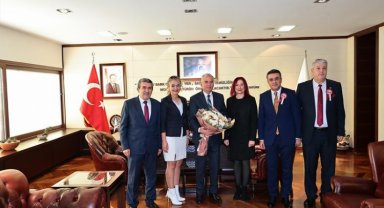 Başkan Osman Zolan Denizlili öğretmenleri ağırladı