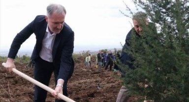 Bursa İnegöl'de ''Cumhuriyete Nefes'' fidanları dikildi