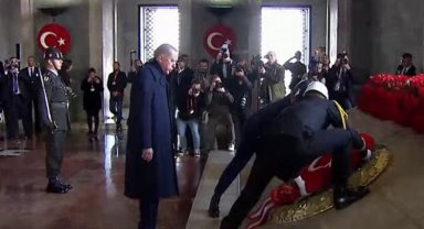 Devlet erkanı Anıtkabir'de