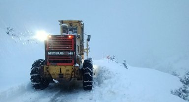 Kayseri Büyükşehir kırsalın kardan kapanan yolunu açtı