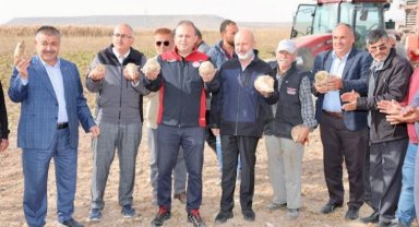 Kayseri Kocasinan'da şeker pancarı hasadı yapıldı