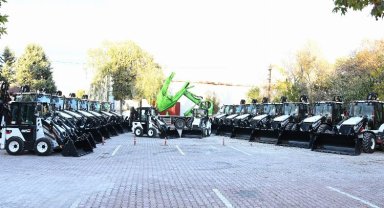 Konya Büyükşehir araç filosunu güçlendirdi