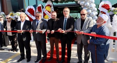 Mehmet Savran Nevşehir esnafına işyeri açılışı morali