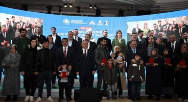 Afet köy evleri sahiplerine teslim ediliyor