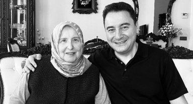 Ali Babacan'ın anne acısı