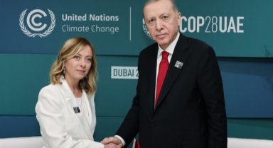 Cumhurbaşkanı Erdoğan diplomasi trafiğini Dubai'de sürdürüyor