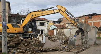 Bursa'da Osmangazi yıkıyor, mahallelerin çehresi değişiyor
