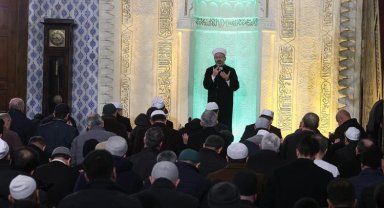 Eller şehitler için semaya açıldı