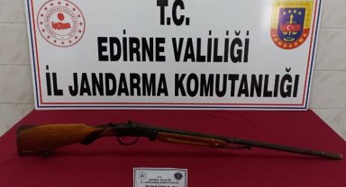 Enez'de ruhsatsız av tüfeği ele geçirildi