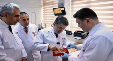 Bakan Yumaklı'dan Tohumluk Merkezine Ziyaret