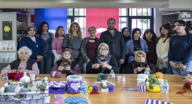 Mersin’de Alzheimer Hastaları Sanatla Hayata Tutunuyor