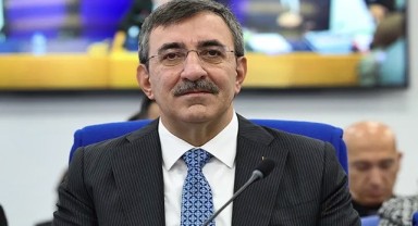 Cevdet Yılmaz: Bayrağa saldırının hesabı sorulacak