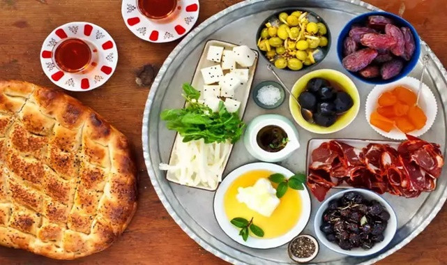 Diyet Uzmanı Uyarıyor: Sahuru Atlamayın