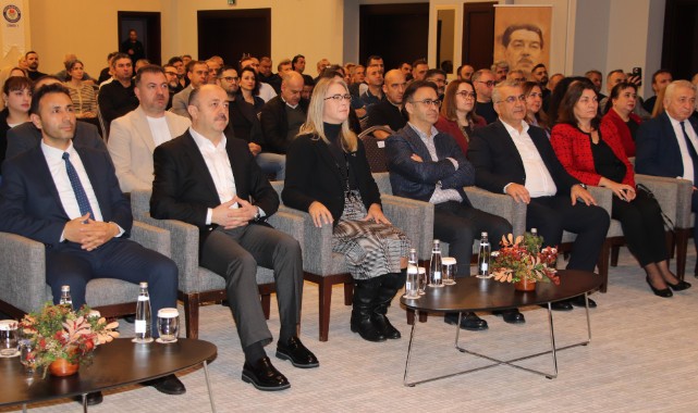 İzmir’de Dev Buluşma: Eğitim-Bir-Sen Teşkilatını Güçlendiriyor