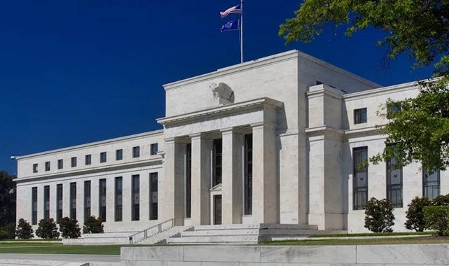 Fed faizi sabit: Powell’dan kritik mesaj