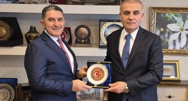 Ağrı Milletvekili Çelebi'den İrfan Fidan'a tebrik ziyareti