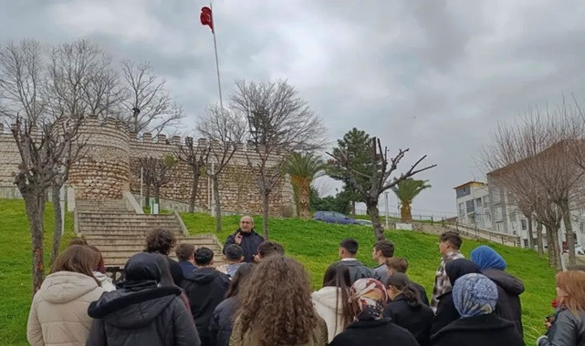 Bursalı Gençler Fetih Yolunda Tarihle Buluşuyor