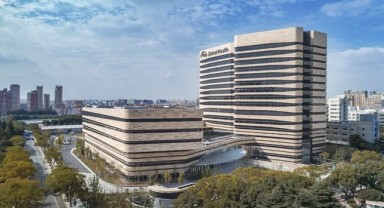 Katı tümörlere ilk CAR-T tedavisi Çin’de