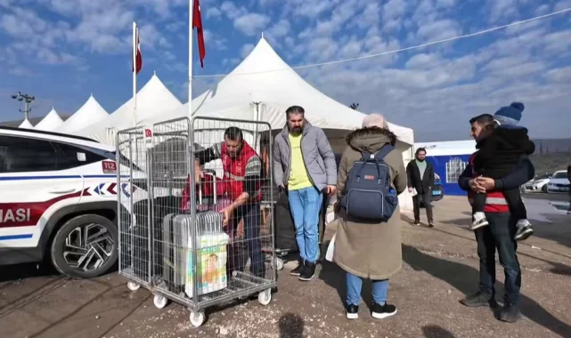İçişleri'nden 'geri dönüş' iddialarına yanıt... 1,4 milyon Suriyeli ülkesine döndü