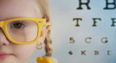 Ekran bağımlılığı çocukların göz sağlığını tehdit ediyor