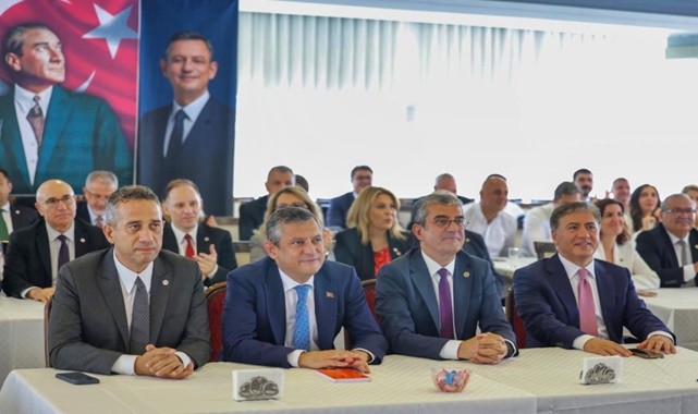Özgür Özel, YENİ Parti’nin Genel Başkanı Seçildi