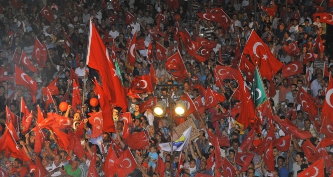 Demokrasi için son nöbetler