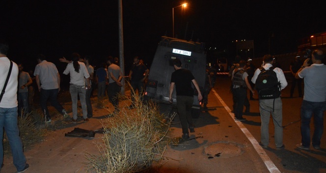 Diyarbakır'da bombalı araçla saldırdılar