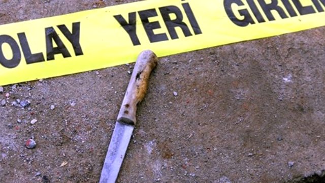 Bu Nasıl Vahşet Kaynanasının Boğazını Kesti İntihar Etti