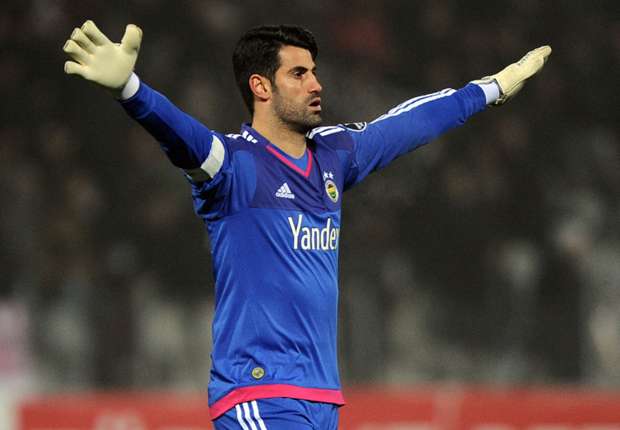 Volkan Demirel tekne mağduru oldu