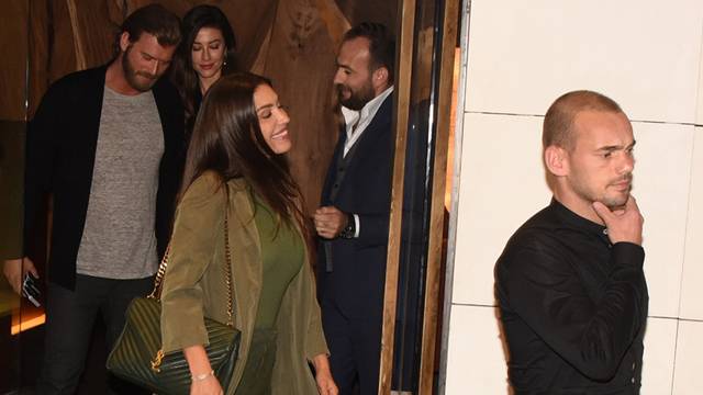 Sneijder ve Tatlıtuğ dostluğu devam ediyor