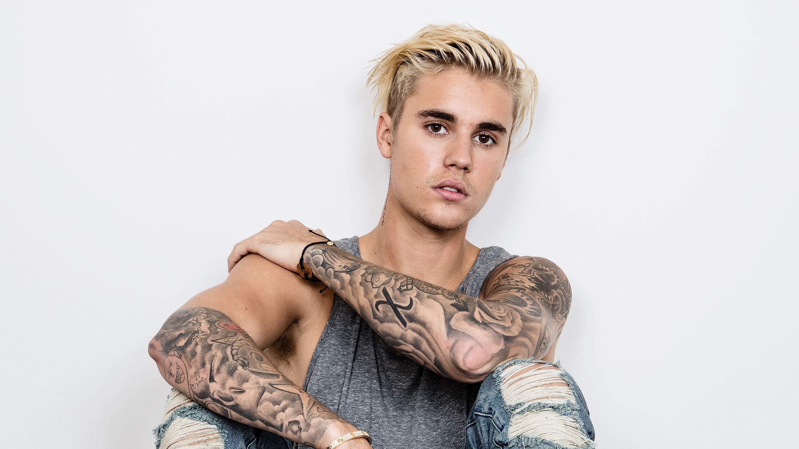 Justin Bieber sahneyi terk etti ? İşte Açıklaması !