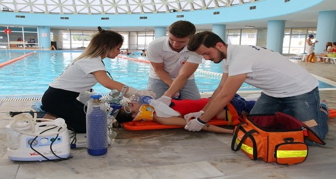 Türkiye'de yılda ortalama bin 500 kişi suda boğularak yaşamını yitiriyor