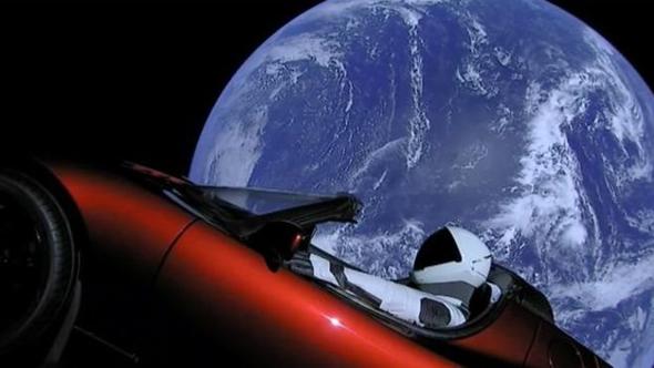 Elon Musk Uzaya Kendi Arabasını Nasıl Koydu