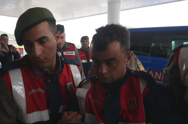 Gittiği Evde Bir Aileyi Katletti Ve Canlı Yayında Gösterdi
