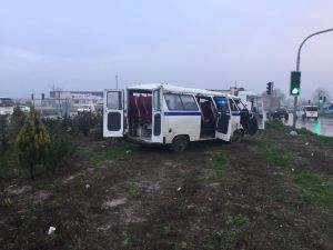 Manisa’da İşçi Servisi Takla Attı: 12 Yaralı
