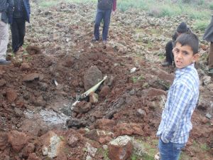 Hatay’ın Kırıkhan İlçesinde 3 Noktaya 5 Roket Düştü