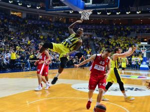 Fenerbahçe Doğuş, Milan’a Fark Attı