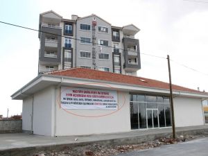 Site Sakinlerine Kızdı, Dükkanı Ücretsiz Kiraya Verecek