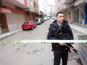 Pendik’te Silahlı Şahıs Dehşet Saçtı