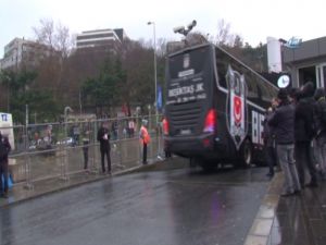 Beşiktaş Kafilesi Stada Geldi