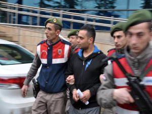 Doktoru Dövüp Ormanlık Alana Atan 2 Kişi Tutuklandı