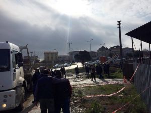 Sanayi Bölgesinde İstinat Duvarı Çöktü