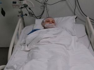 Kanserli Eşini Döverek Hastanelik Etti
