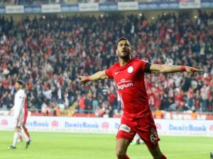 Sivas Antalya’da Rahat Kazandı