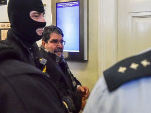 Türkiye, Terörist Başının Peşini Bırakmıyor