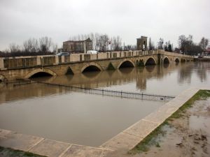 Tunca Nehri’nde ‘Turuncu’ Alarm Devam Ediyor