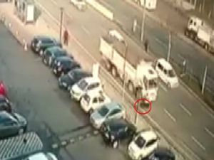 Kamyonun Altında Feci Ölüm