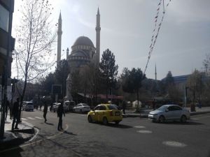 Bingöl 5 Saatte 18 Kez Sallandı