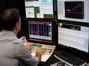 Borsa Güne Düşüşle Başladı